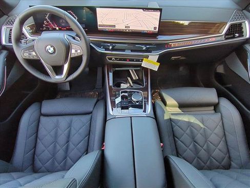 Used 2026 BMW X5 sDrive40i w/ Climate Comfort Package RWD image 12