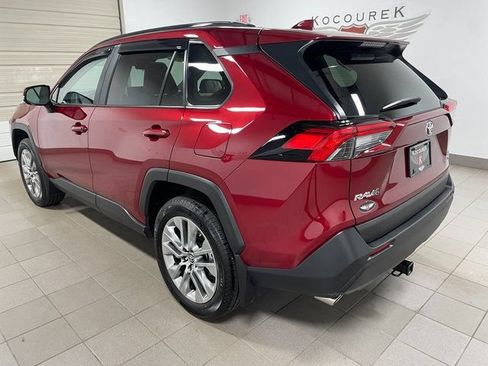 Used 2025 Toyota RAV4 XLE Premium w/ Weather Package AWD/4WD image 4