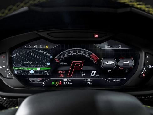Used 2024 Lamborghini Urus Performante AWD/4WD image 18