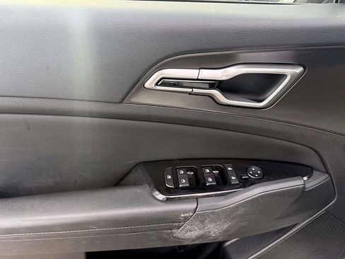 Used 2024 Kia Sportage EX FWD image 17