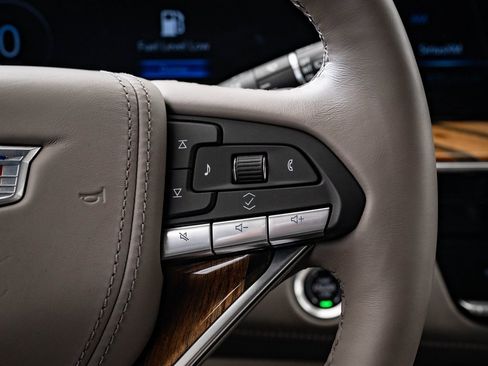 Used 2023 Cadillac Escalade Premium Luxury Platinum image 33