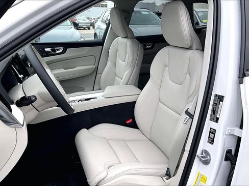 New 2026 Volvo XC60 B5 Ultra w/ Protection Package Premier AWD/4WD image 13