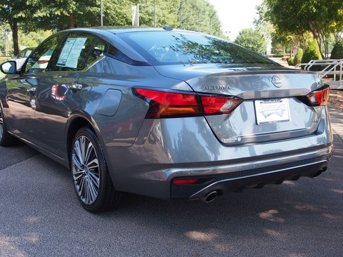 Used 2024 Nissan Altima 2.5 SL AWD/4WD image 5