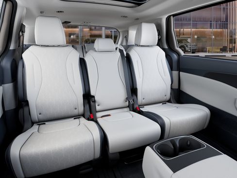 New 2026 Kia Carnival SX FWD image 16