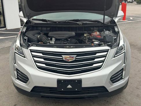 Used 2017 Cadillac XT5 Luxury w/ Driver Awareness Package AWD/4WD image 11