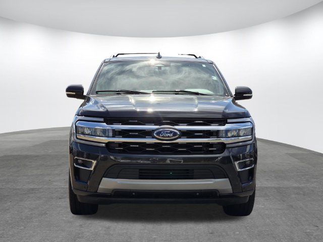 Used 2024 Ford Expedition Limited RWD image 2