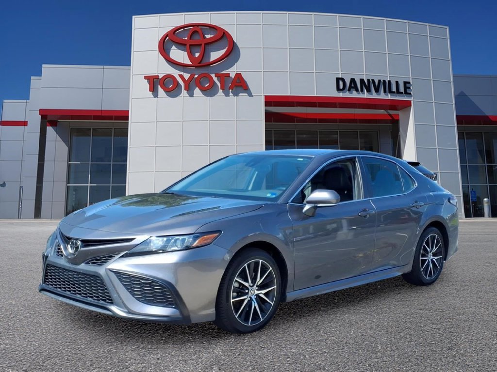 Used 2024 Toyota Camry SE w/ Convenience Package FWD image 1