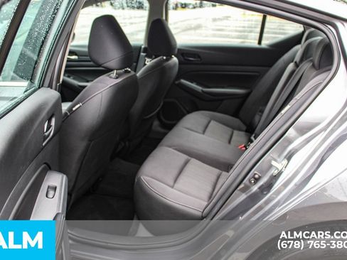 Used 2025 Nissan Altima 2.5 SV FWD image 18