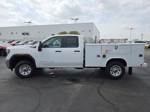 New 2025 GMC Sierra 3500 Pro w/ Convenience Package AWD/4WD image 17