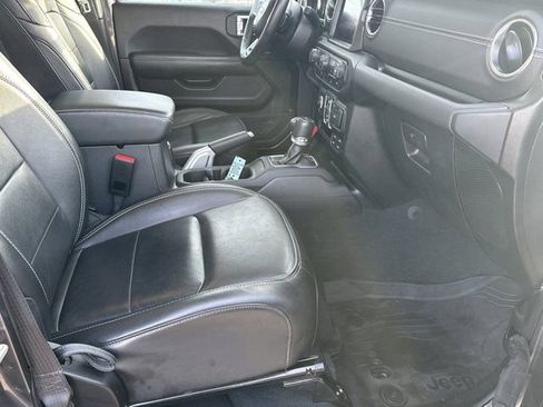 Certified 2022 Jeep Wrangler Unlimited Sahara 4xe w/ Cold Weather Group image 17