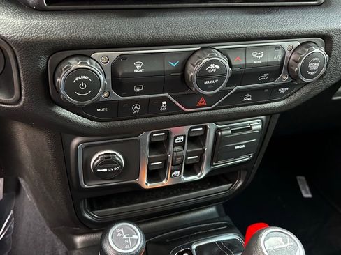 New 2026 Jeep Gladiator Sport image 18