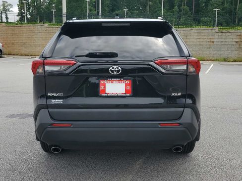 Used 2023 Toyota RAV4 XLE w/ Convenience Package FWD image 5