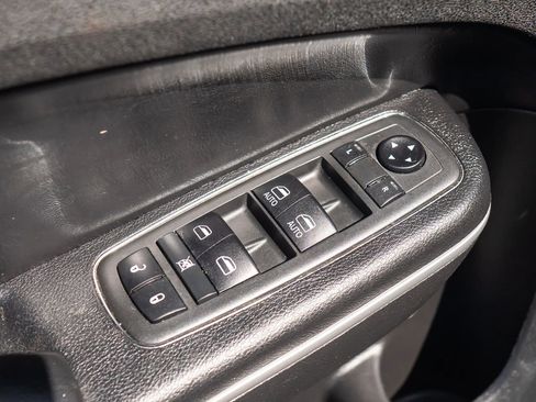 Used 2019 Chrysler 300 S w/ S Model Appearance Package RWD image 43
