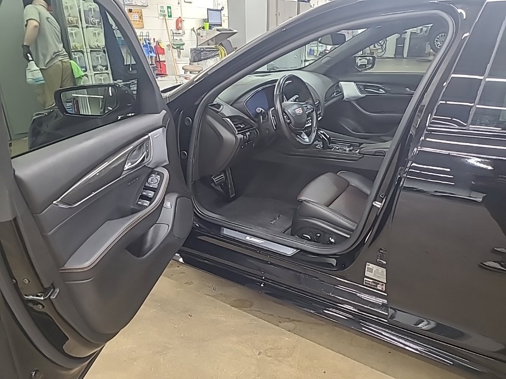 Used 2023 Cadillac CT5 V w/ Premium Package AWD/4WD image 9