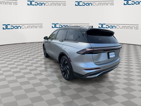 New 2026 Lincoln Nautilus Reserve w/ Jet Appearance Package AWD/4WD image 6