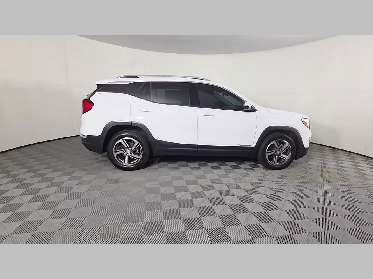 Used 2020 GMC Terrain SLT FWD image 36