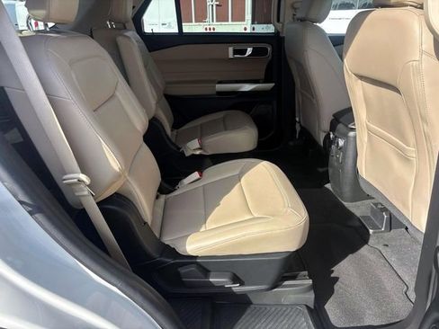 Used 2023 Ford Explorer XLT w/ Equipment Group 202A image 18