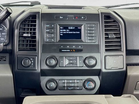 Used 2019 Ford F150 XL w/ Equipment Group 101A Mid AWD/4WD image 12