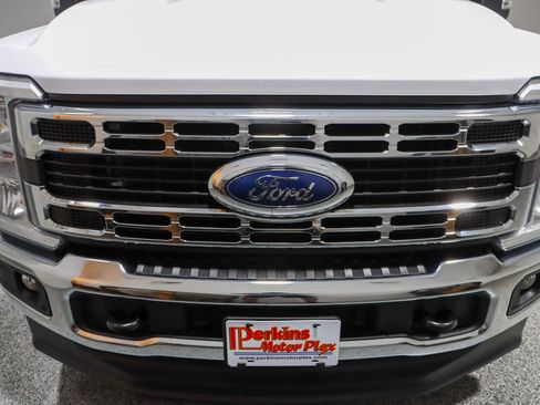 Used 2024 Ford F250 XLT w/ FX4 Off-Road Package AWD/4WD image 4