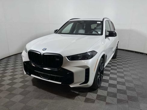 Used 2025 BMW X5 M60i w/ Executive Package image 3