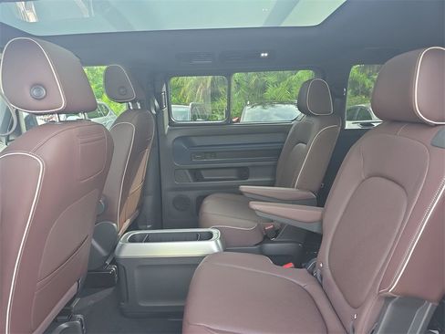 New 2025 Volkswagen ID. Buzz Pro S Plus image 9