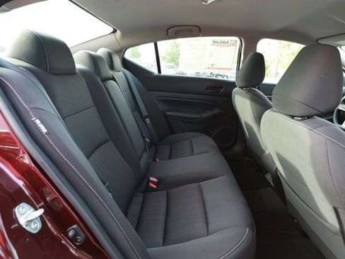 Used 2024 Nissan Altima 2.5 SV FWD image 27