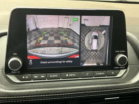 Used 2021 Nissan Rogue SL image 5