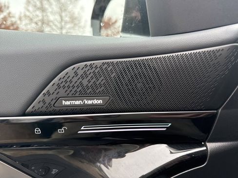 Certified 2024 BMW 530i xDrive w/ Convenience Package image 21