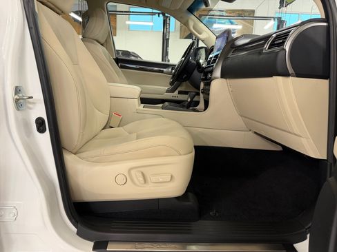Used 2023 Lexus GX 460 Premium AWD/4WD image 25