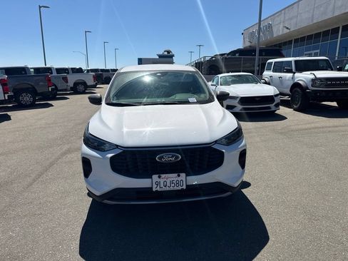 Used 2024 Ford Escape Active FWD image 2
