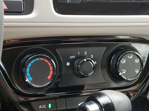 Used 2020 Honda HR-V LX image 15