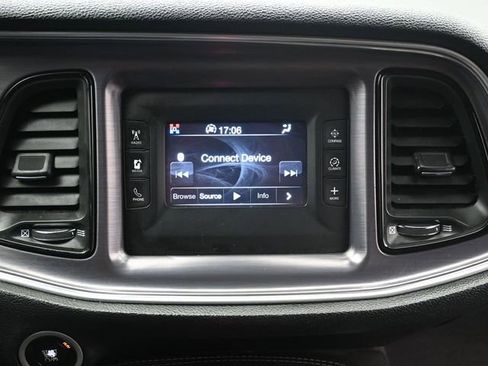 Used 2015 Dodge Challenger R/T image 13