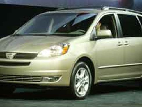 Used 2004 Toyota Sienna XLE image 1