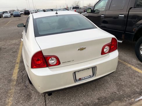 Used 2010 Chevrolet Malibu LT image 10
