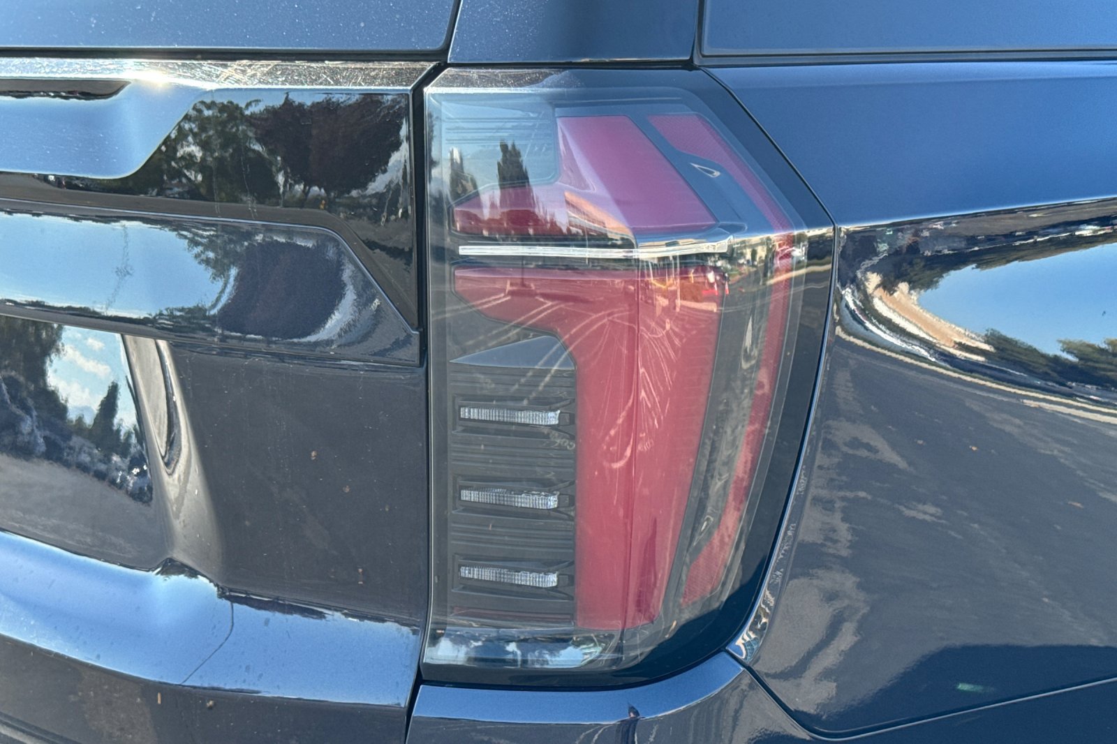 Used 2025 Chevrolet Tahoe Z71 AWD/4WD image 51