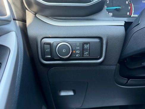 Used 2024 Ford Explorer XLT w/ Equipment Group 202A AWD/4WD image 26