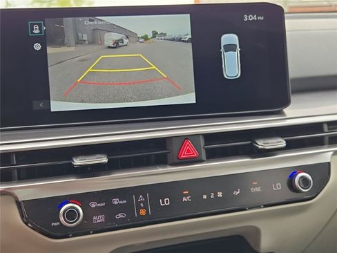 Certified 2025 Kia Sorento S w/ Panoramic Sunroof Package FWD image 63