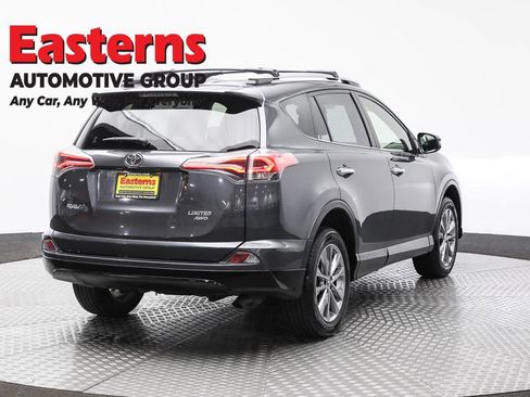 Used 2018 Toyota RAV4 Limited image 5