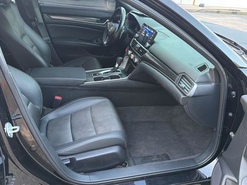 Used 2022 Honda Accord Sport image 13