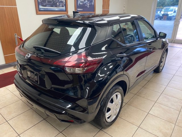 Used 2022 Nissan Kicks S FWD image 6