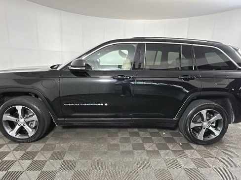 Used 2023 Jeep Grand Cherokee 4WD 4xe image 7