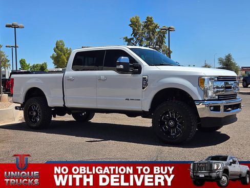 Used 2017 Ford F250 Lariat w/ Lariat Ultimate Package AWD/4WD image 4