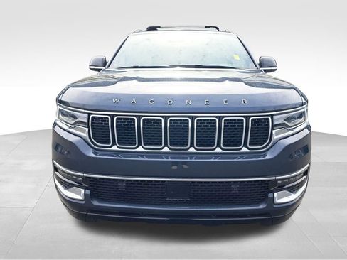Used 2023 Jeep Wagoneer 4WD w/ Premium Group I image 9