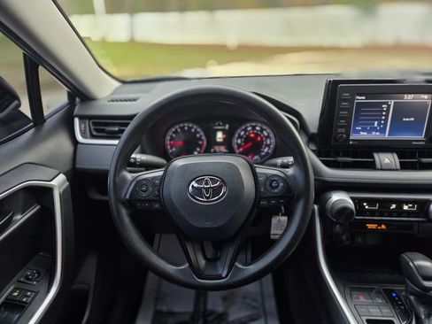Used 2021 Toyota RAV4 LE w/ Carpet Mat Package (TMS) image 18