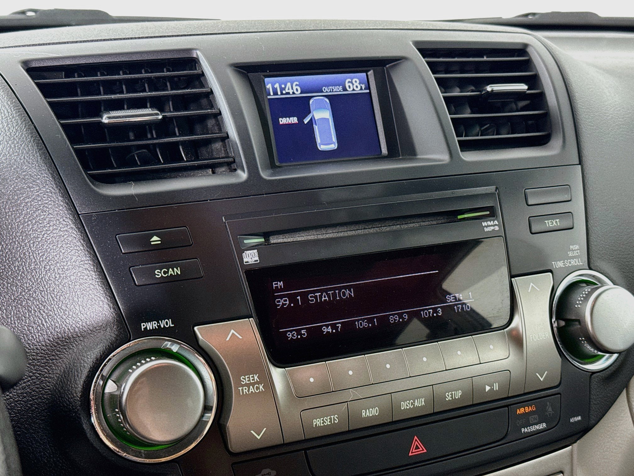 Used 2012 Toyota Highlander 4WD w/ Tech Pkg image 16