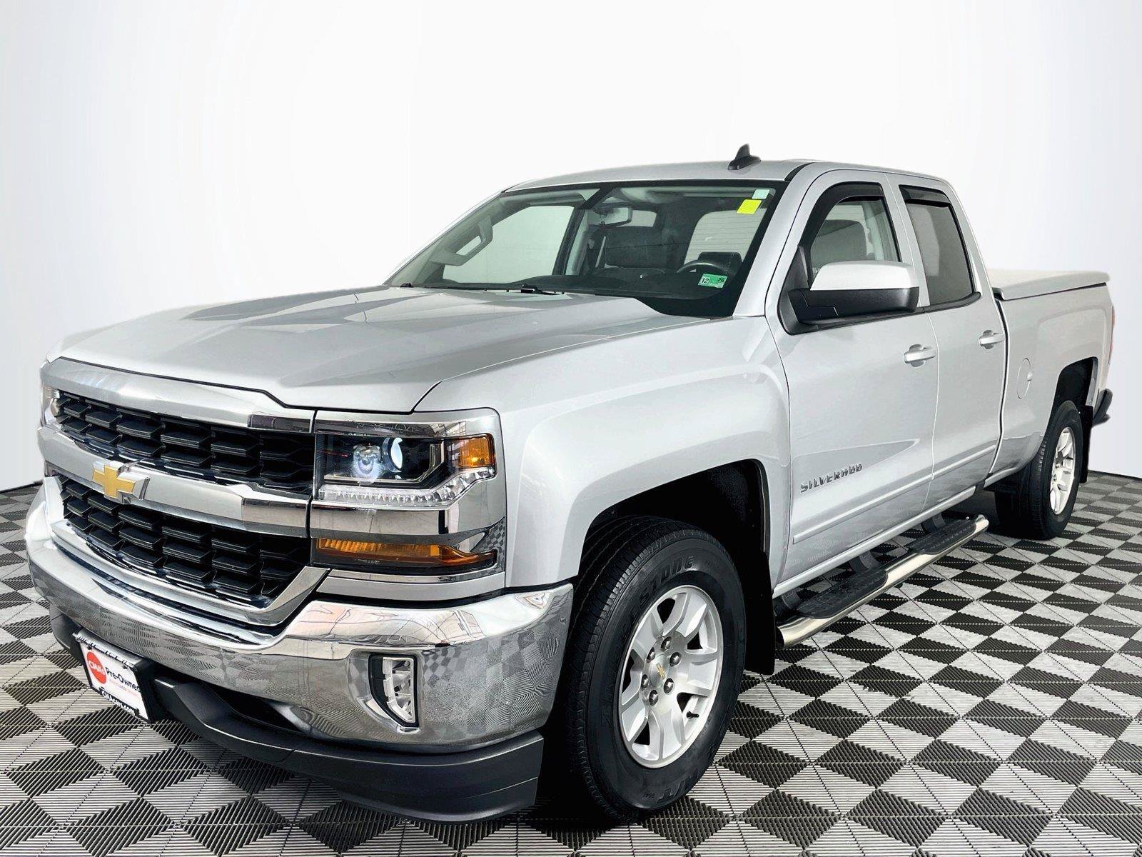 Used 2017 Chevrolet Silverado 1500 LT w/ All Star Edition RWD image 3
