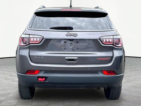 Used 2022 Jeep Compass Trailhawk w/ Trailhawk Convenience Group AWD/4WD image 6