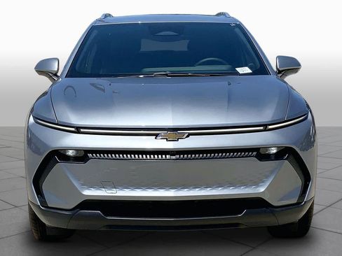 New 2026 Chevrolet Equinox EV LT FWD image 2