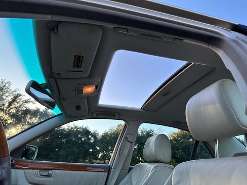 Used 2001 Lexus LS 430 image 18