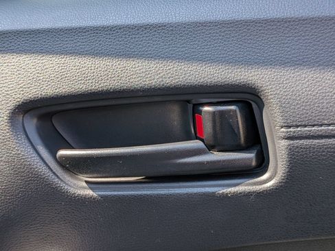 Used 2022 Toyota Corolla Cross LE FWD image 34
